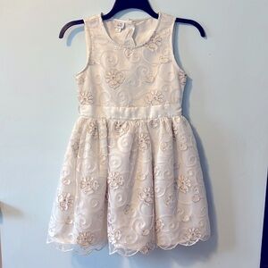 Special Edition girl’s layered fancy dress with keyhole back size 14